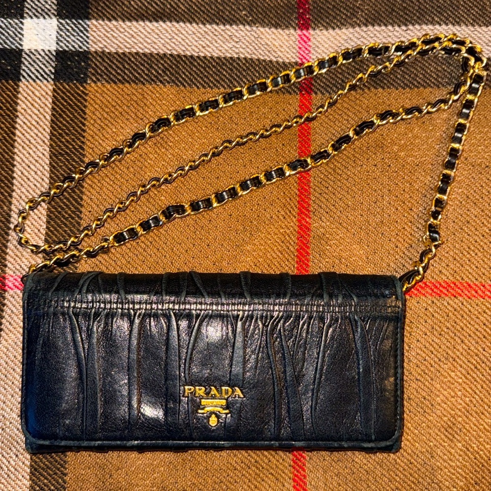 Prada Black Leather Wallet On Chain - Picture 4 of 15